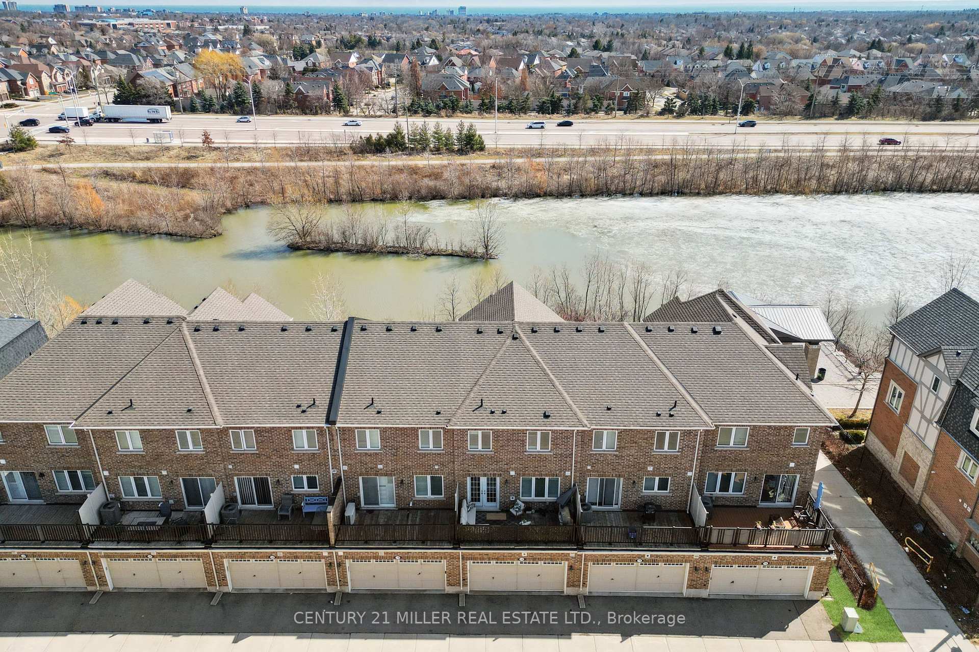 Property Photo: 3002 Preserve Drive 12 ON L6M 0V2