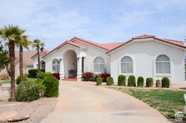 Property Photo: 1087 E Fort Pierce Dr UT 84790