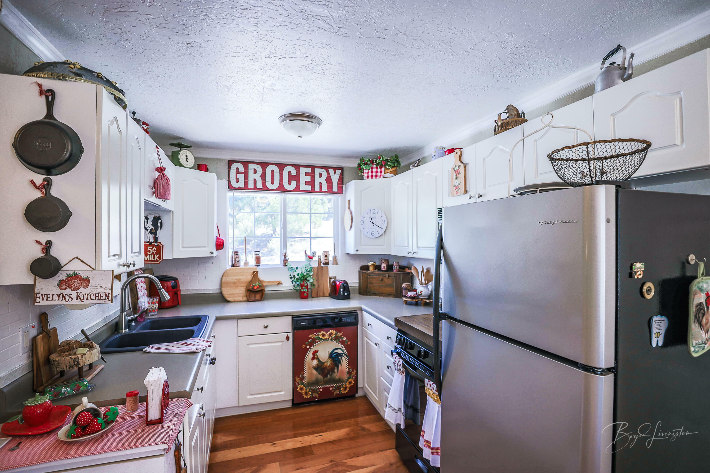 Property Photo: 172 E Red Hill Rd UT 84722