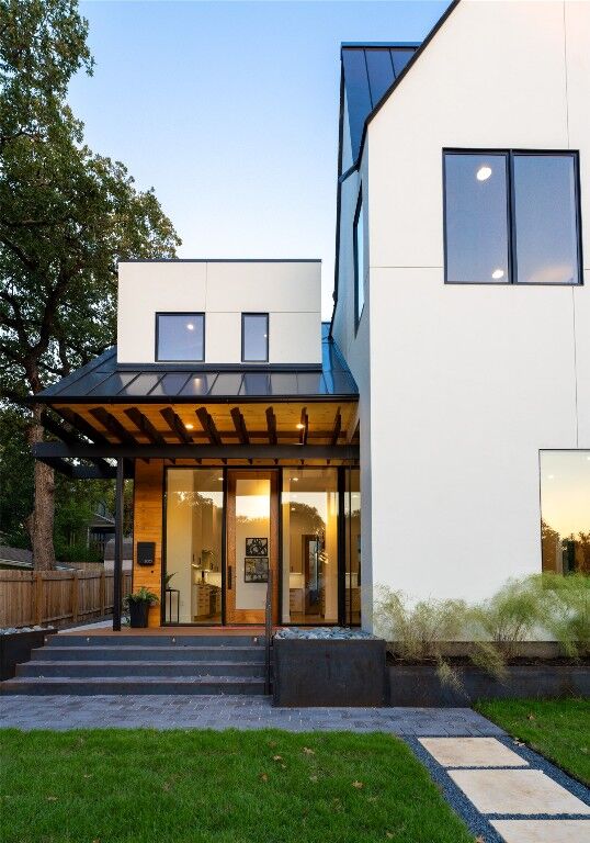 Property Photo: 2001 Forest Trail TX 78703