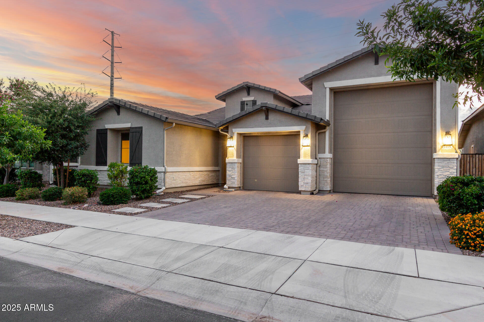 Property Photo: 21408 S 224th Place AZ 85142