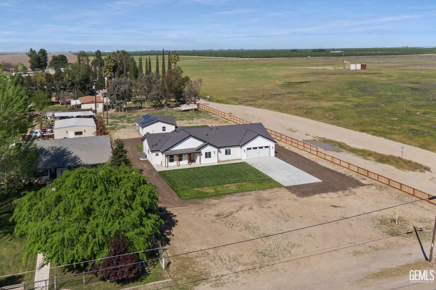 Property Photo:  22537 Meacham Road  CA 93314 