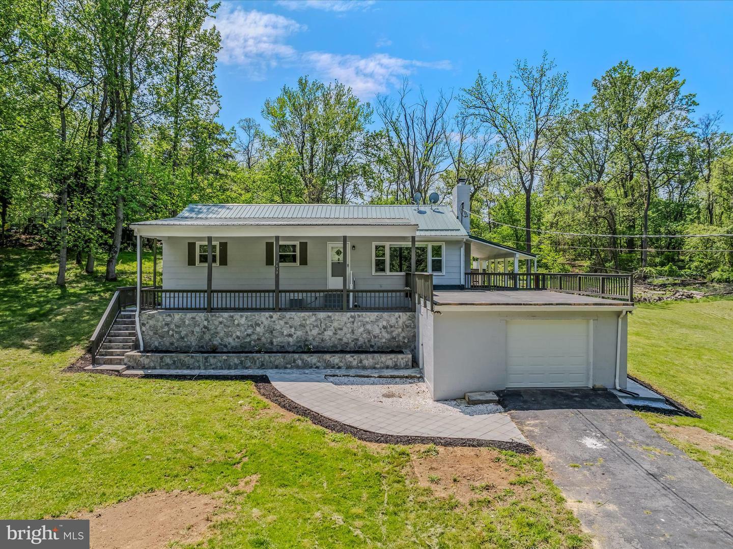 Property Photo: 1639 Shenandoah River Drive WV 25425