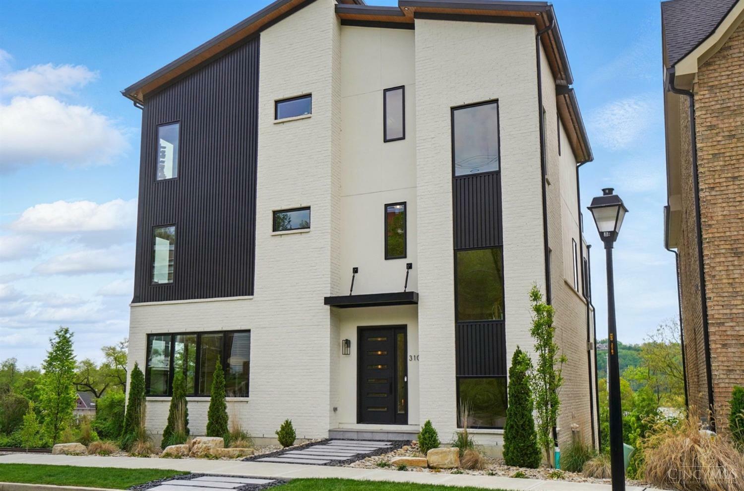 Property Photo: 3107 Walworth Avenue OH 45226