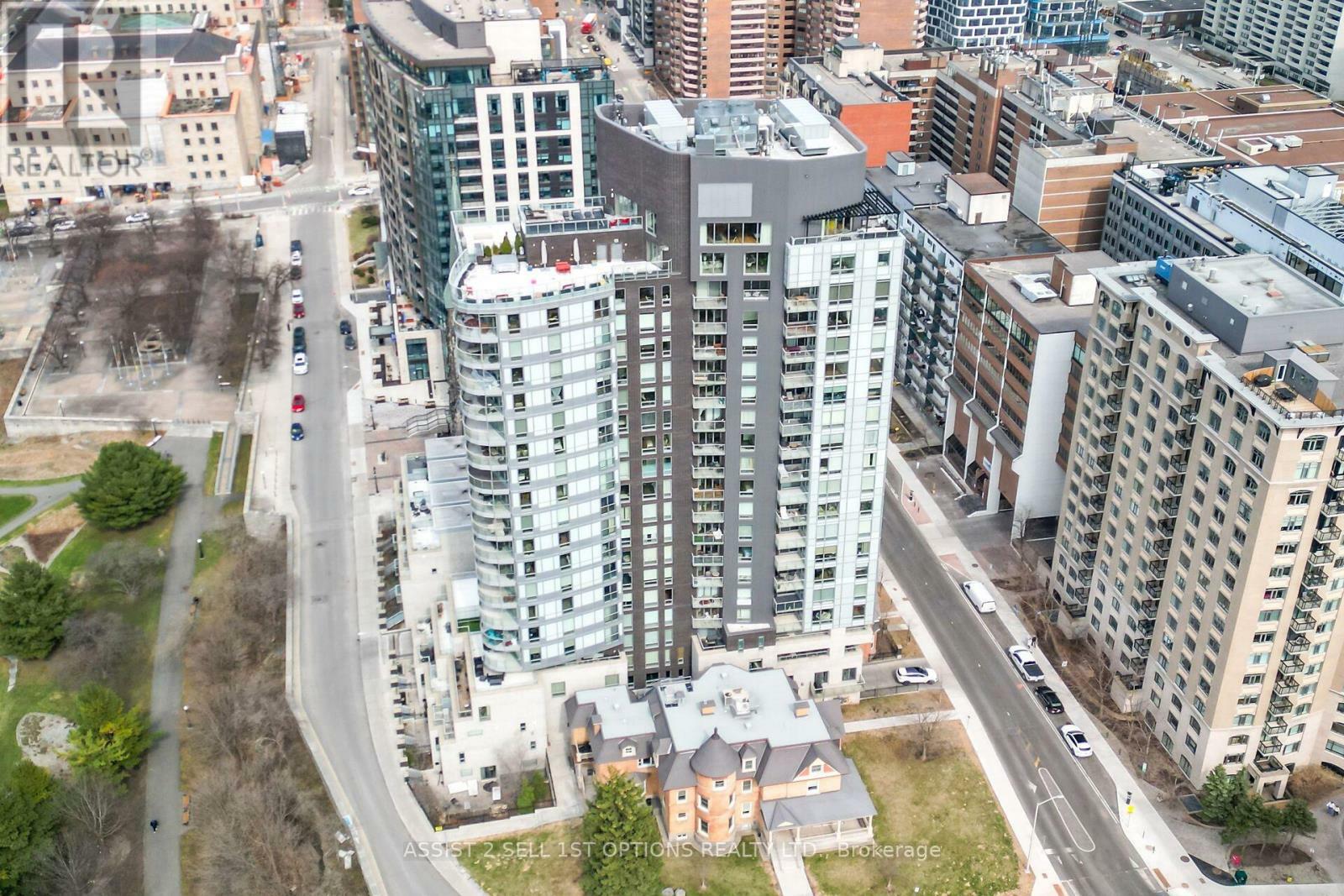 Photo de la propriété: 428 Northwest Sparks Street 2102 ON K1R 0B3