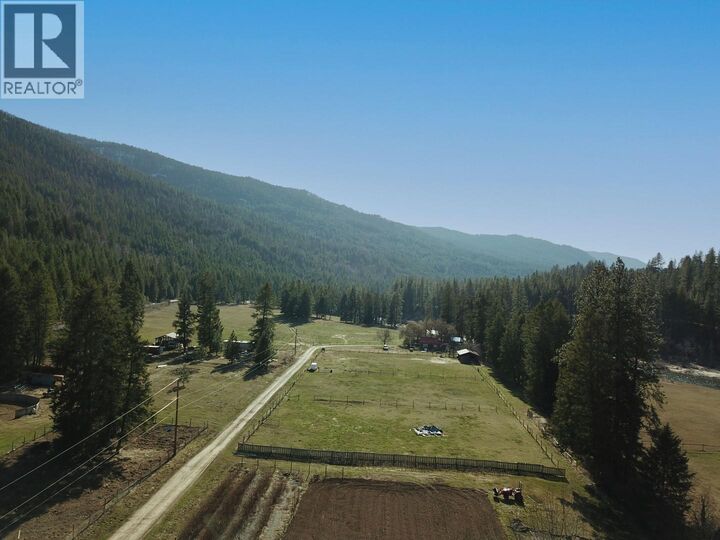 Property Photo: 855 Ponderosa Drive BC V0H 1E0