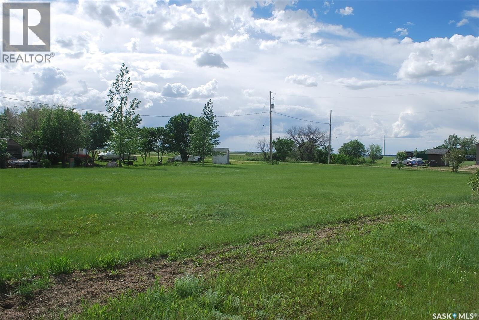 Property Photo: 2 Douglas Drive SK S0G 4L0