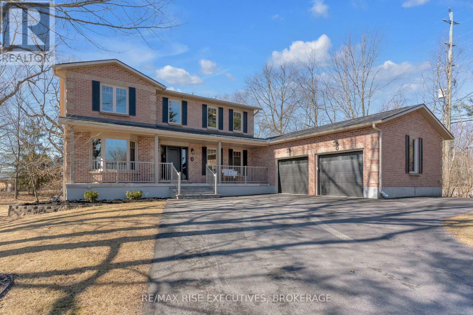 Property Photo: 5 Faircrest Boulevard ON K7L 4V1