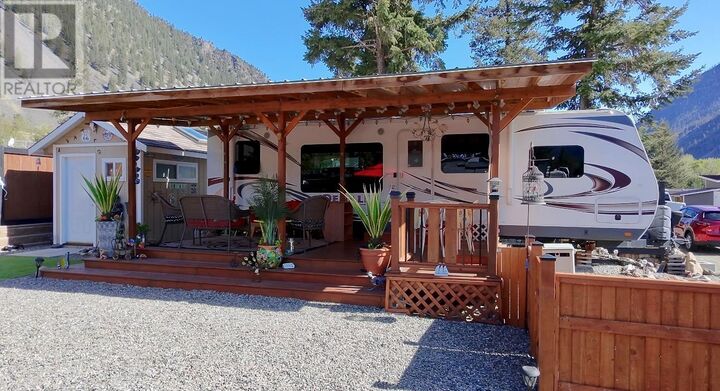 Property Photo: 4354 Hwy 3 Highway 117 BC V0X 1N1