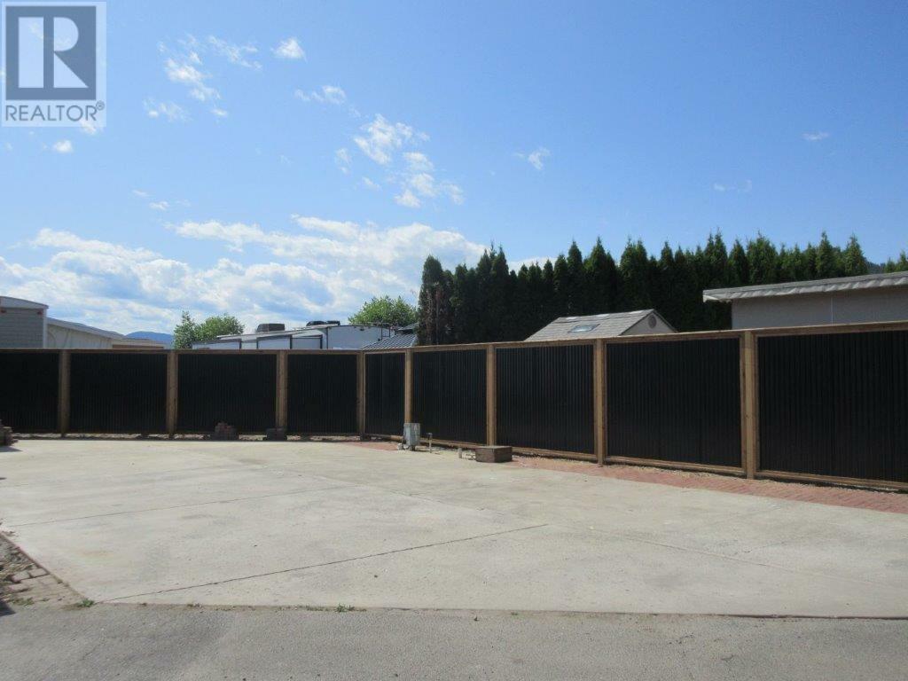 Property Photo: 415 Commonwealth Road 817 BC V4V 1P4