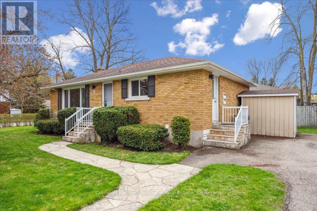 Photo de la propriété: 70 Freeman Avenue ON N1H 4T3