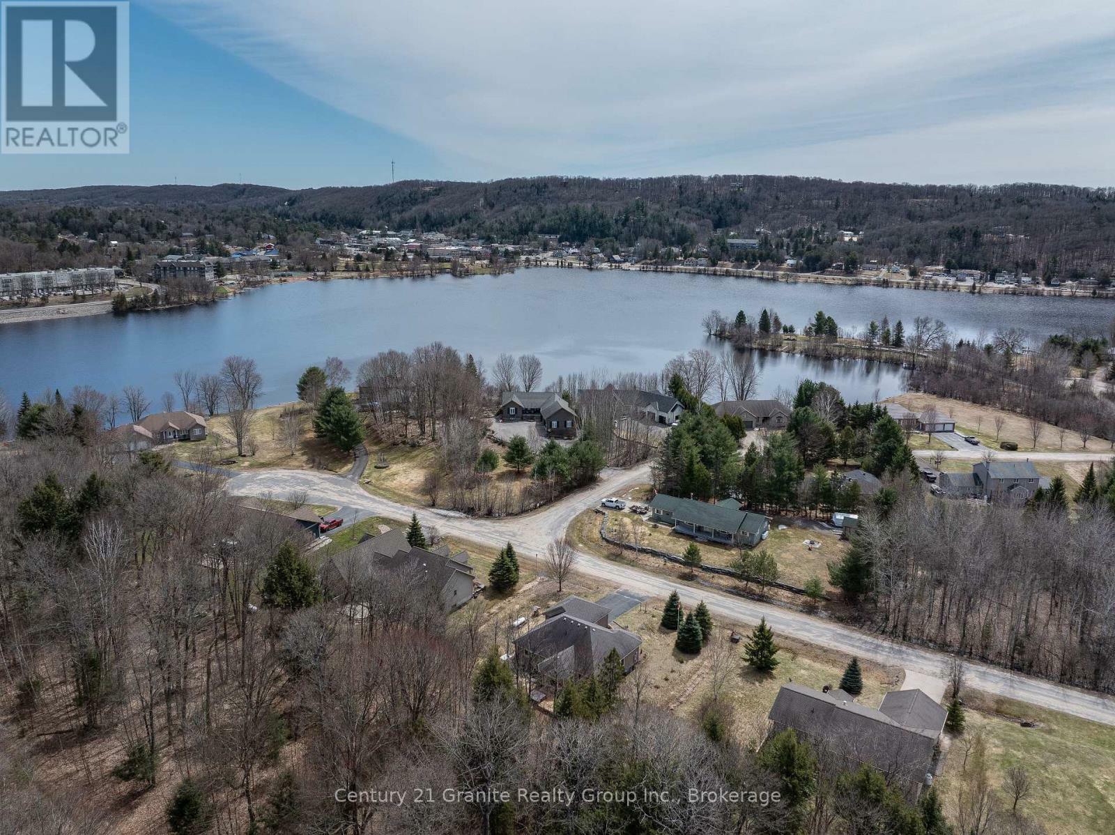 Property Photo: 117 Halbiem Crescent ON K0M 1S0
