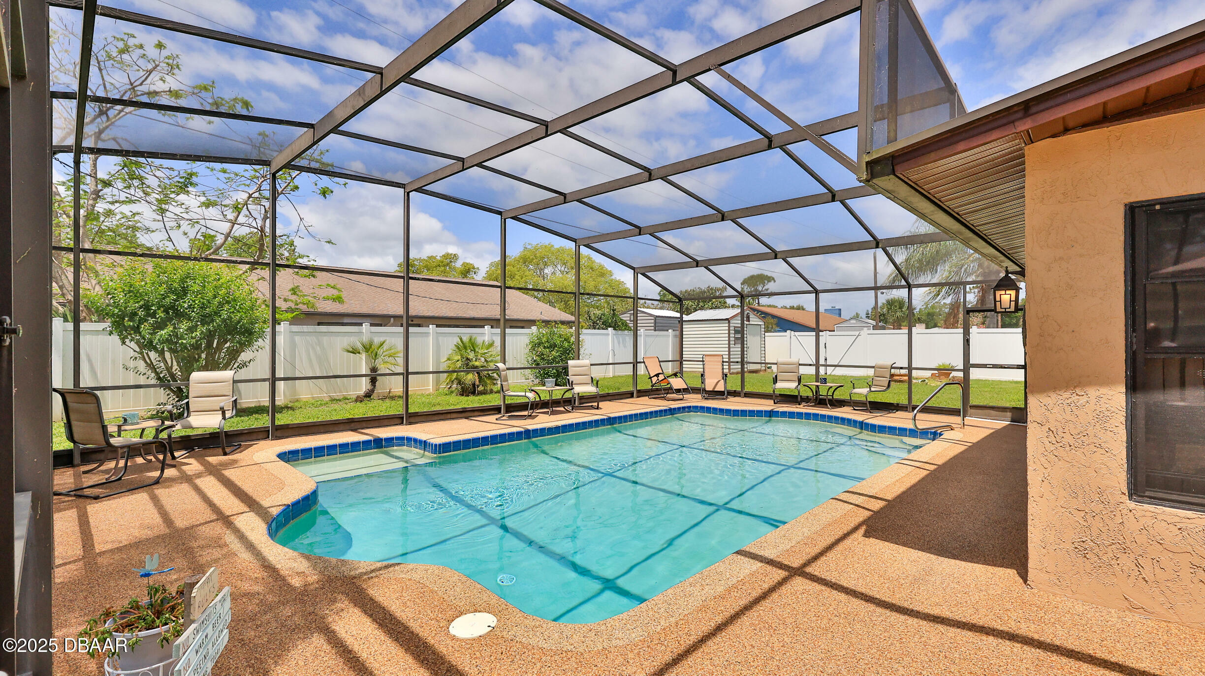 Property Photo: 2504 Sabal Palm Drive FL 32141