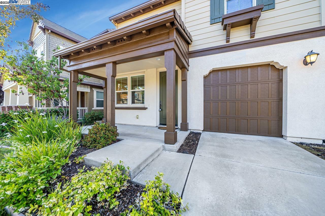 Property Photo: 3705 Edgecomb Ct CA 94568