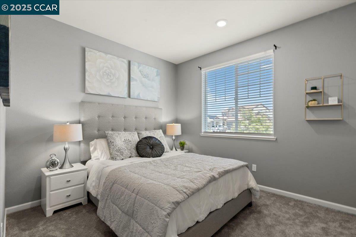 Property Photo: 405 Avanti Way CA 94561