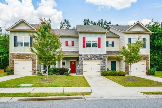 Property Photo: 692 Oakside Place GA 30102