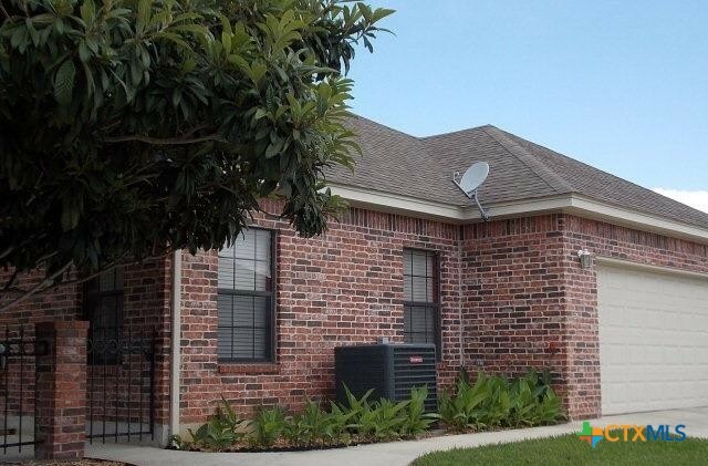 Property Photo: 677 Sagewood Parkway TX 78155
