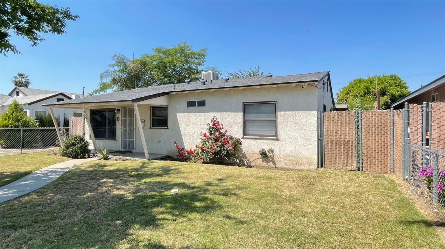 Property Photo:  3535 E Grant Avenue  CA 93702 