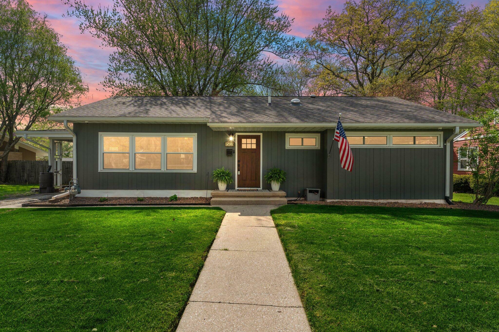 Property Photo: 1503 Washington Street IN 46383