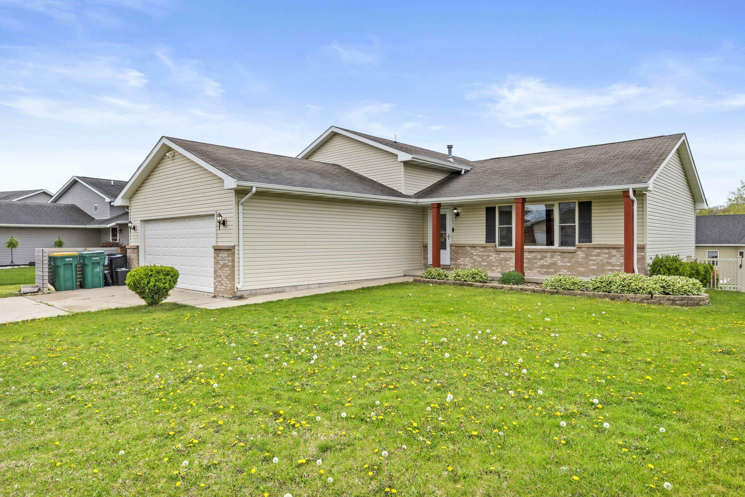 Property Photo: 12620 Havenwood Pass IN 46303