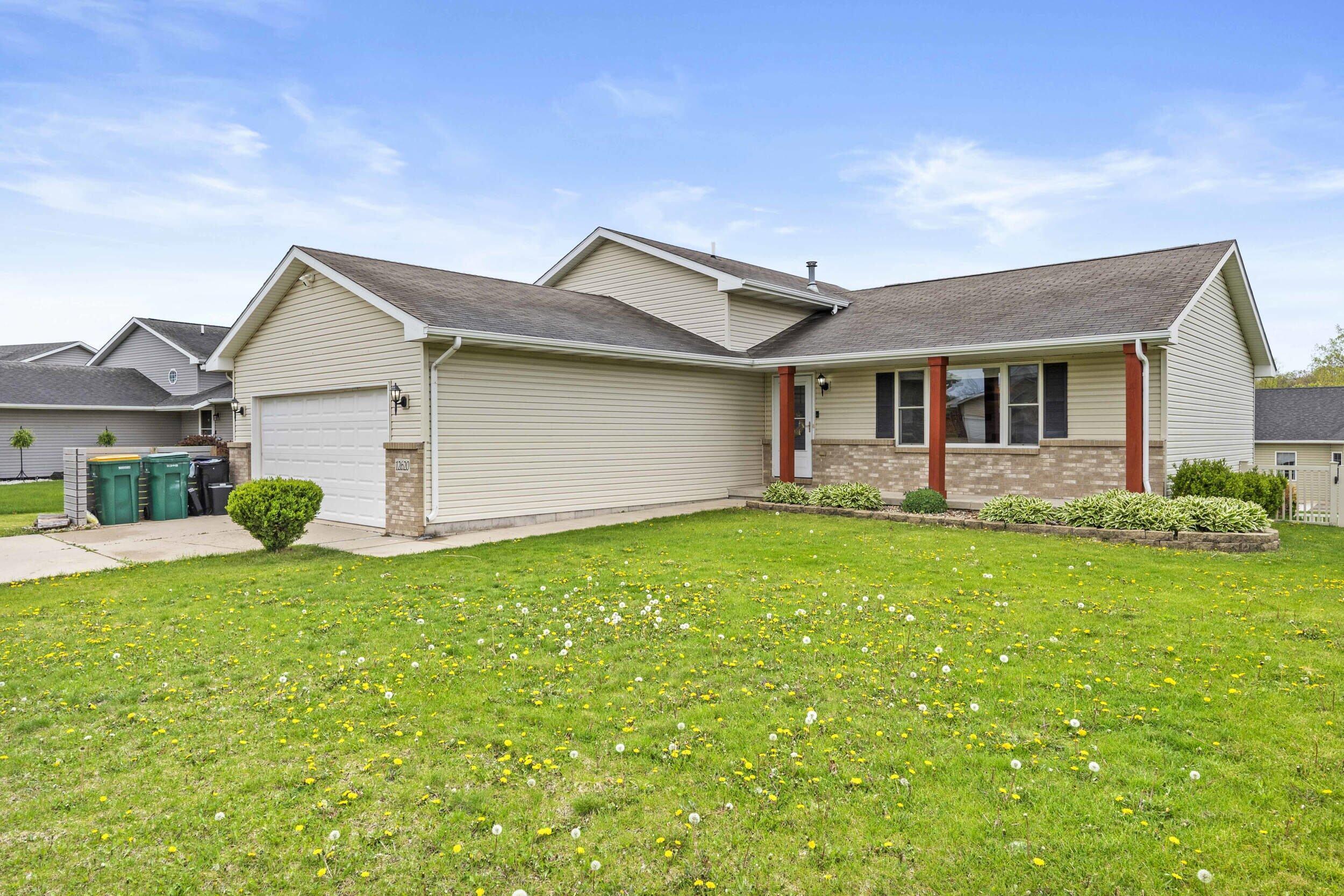 Property Photo: 12620 Havenwood Pass IN 46303