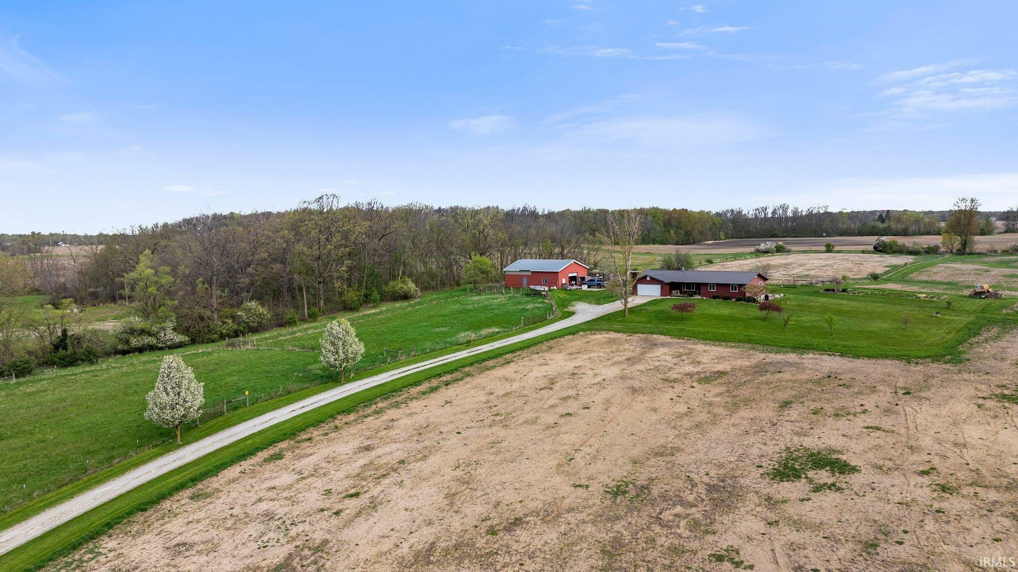 Property Photo: 5155 E 200 N IN 46725