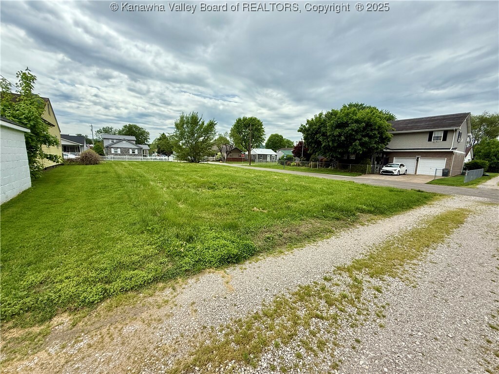 301 Juniper Street  Nitro WV 25143 photo