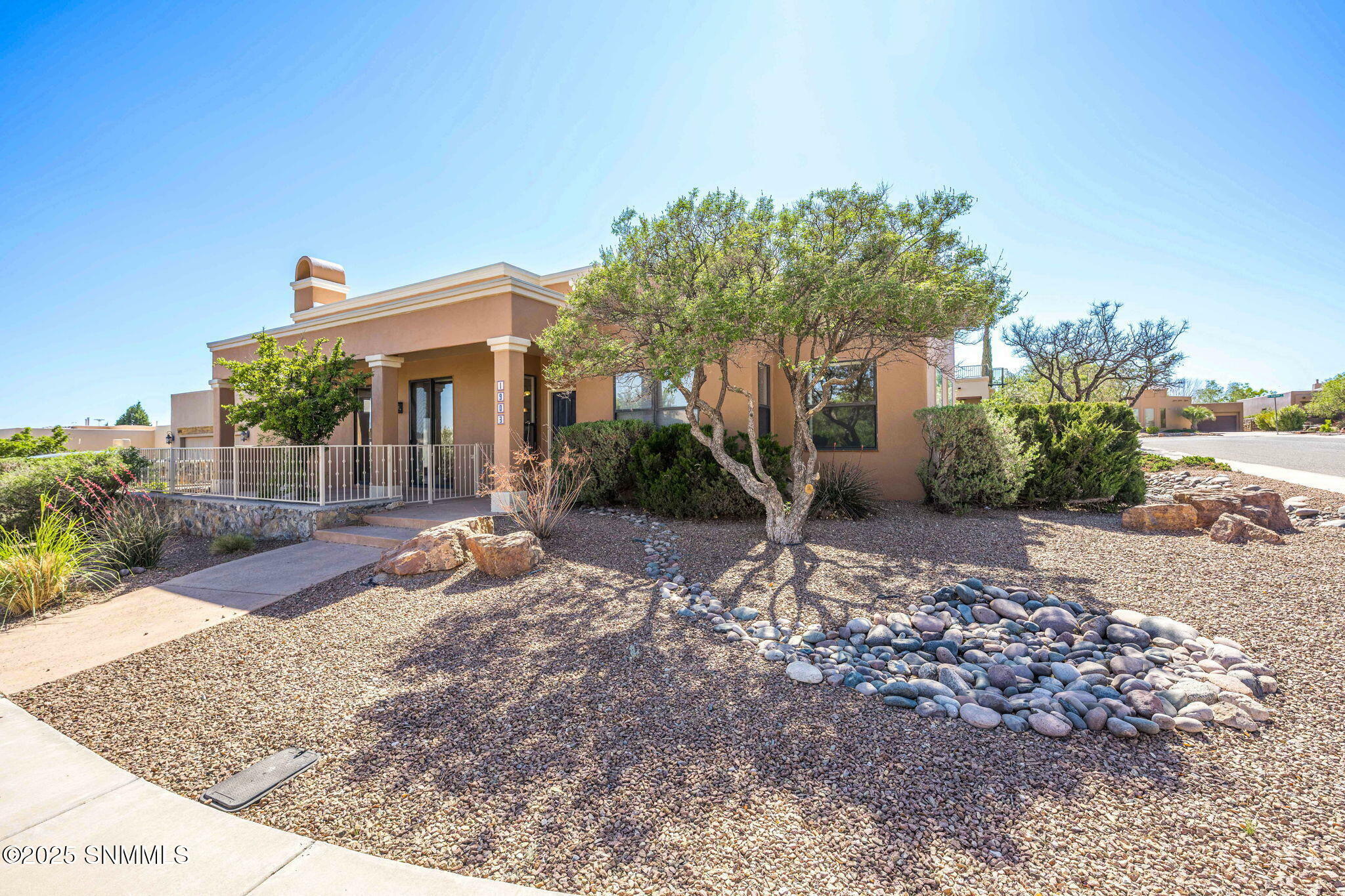 Property Photo:  1903 Coyote Ridge Drive  NM 88011 