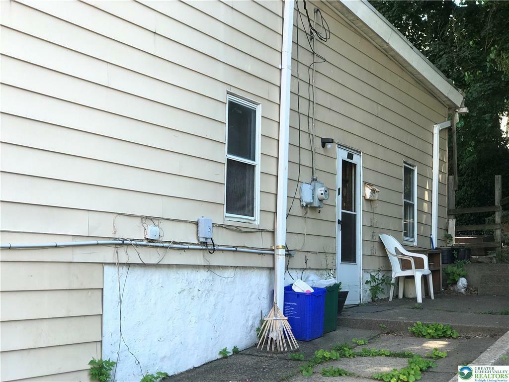 Property Photo: 809 Wyandotte Street 2 PA 18015