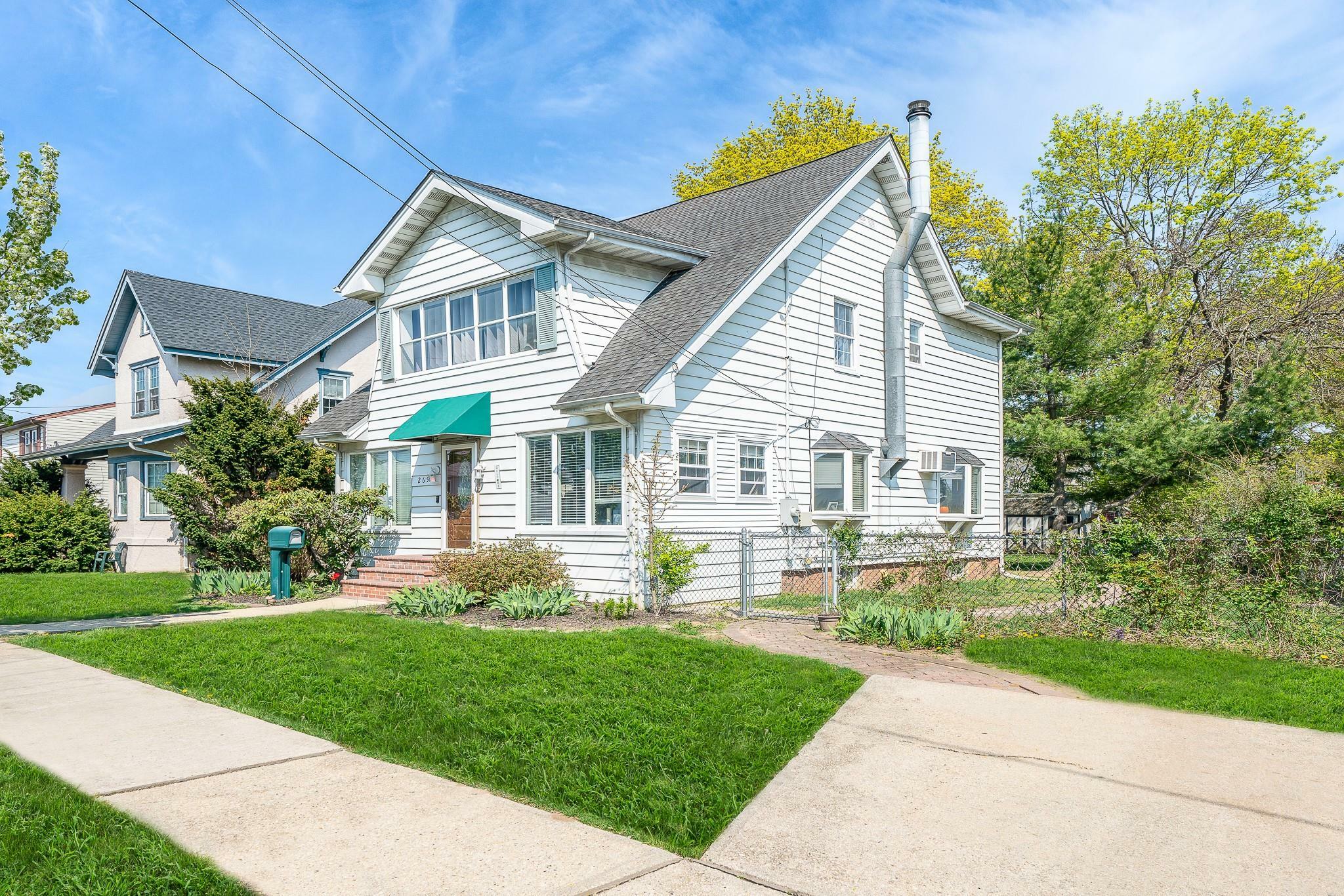 Property Photo: 269 Oakview Avenue NY 11735