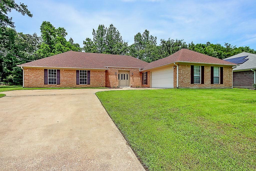 Property Photo: 606 Englewood Drive TX 75901