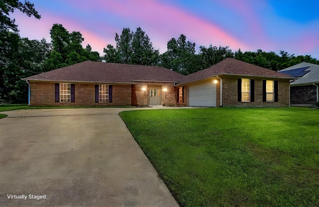 Property Photo:  606 Englewood Drive  TX 75901 
