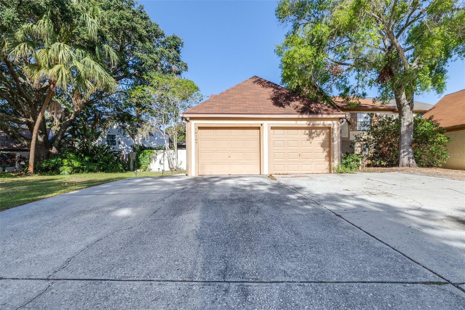Property Photo: 16107 Dawnview Drive FL 33624
