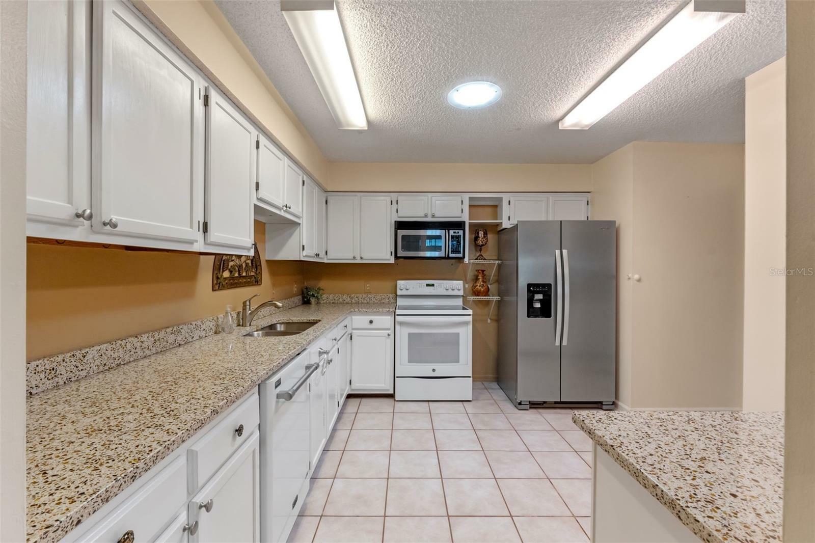 Property Photo: 903 Belle Oak Drive FL 34748