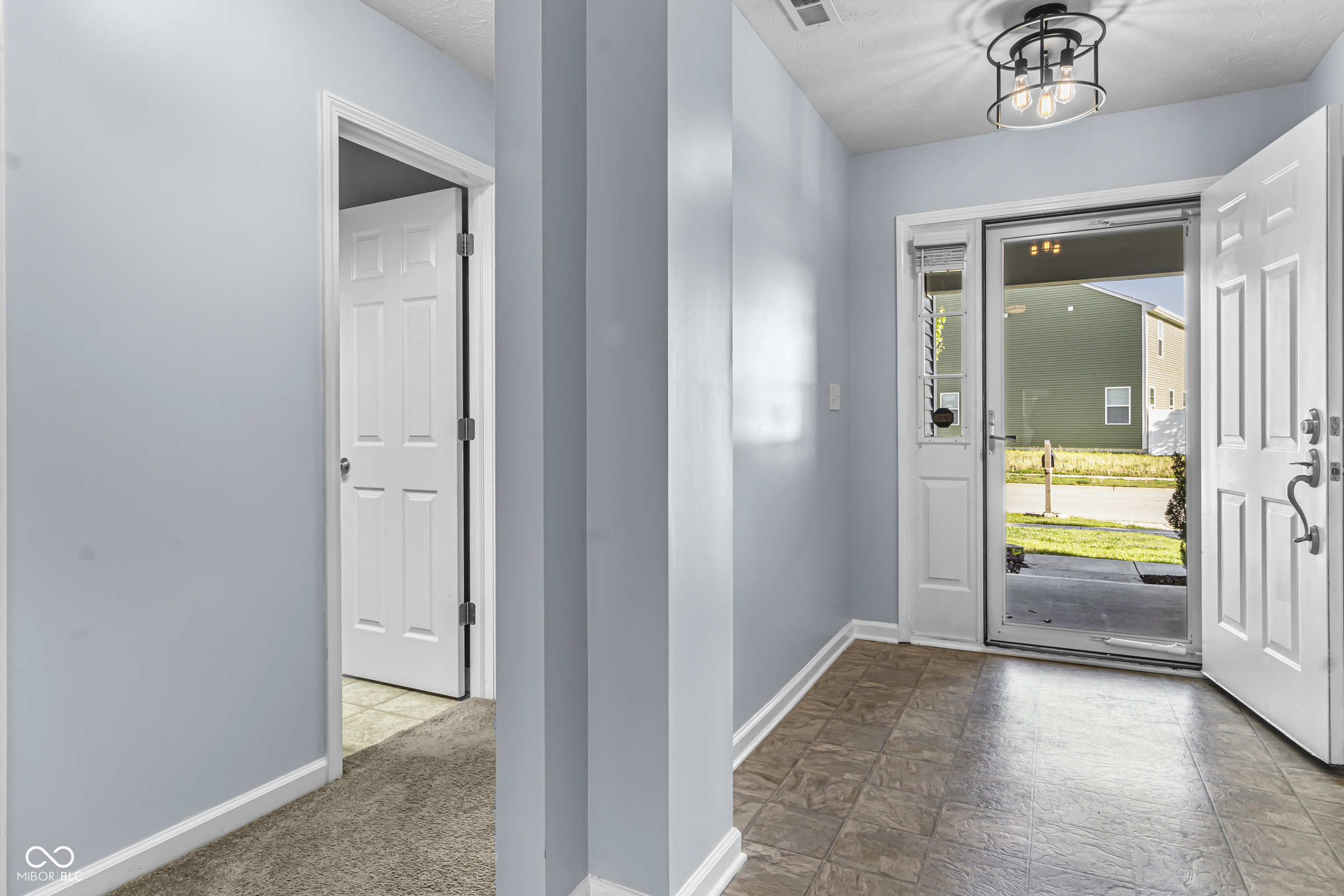 Property Photo: 5465 Tanglewood Lane IN 46075