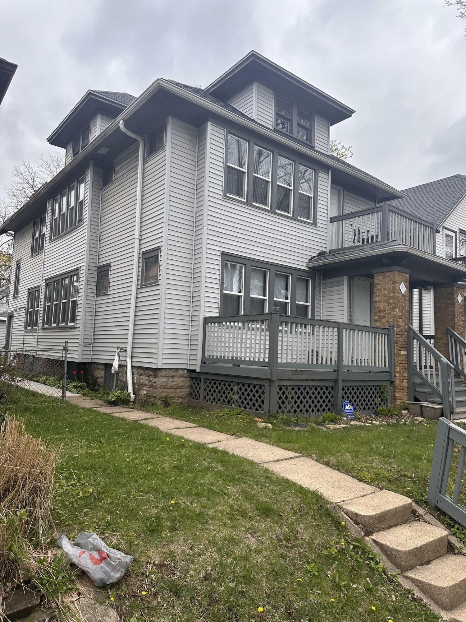 Property Photo: 2515 N 51st St 2517 WI 53210