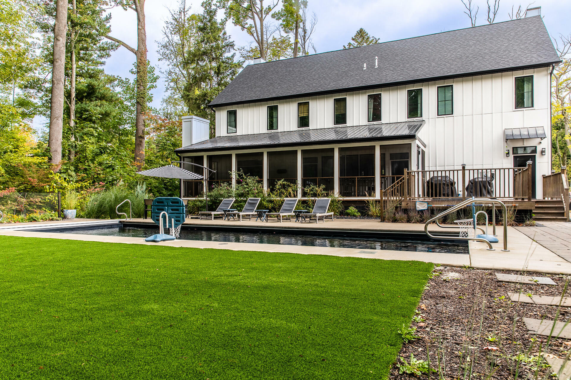 Property Photo: 9350 Lakeside Lane MI 49116