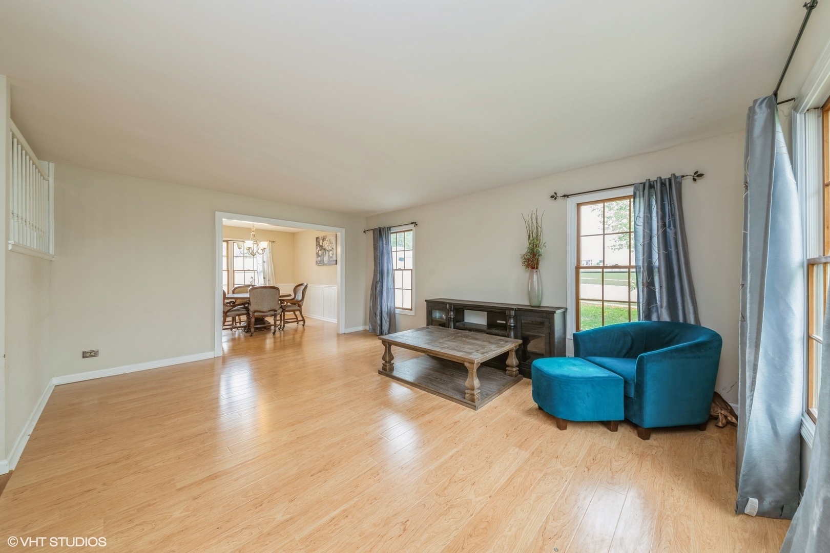 Property Photo: 195 Mill Pond Drive IL 60139