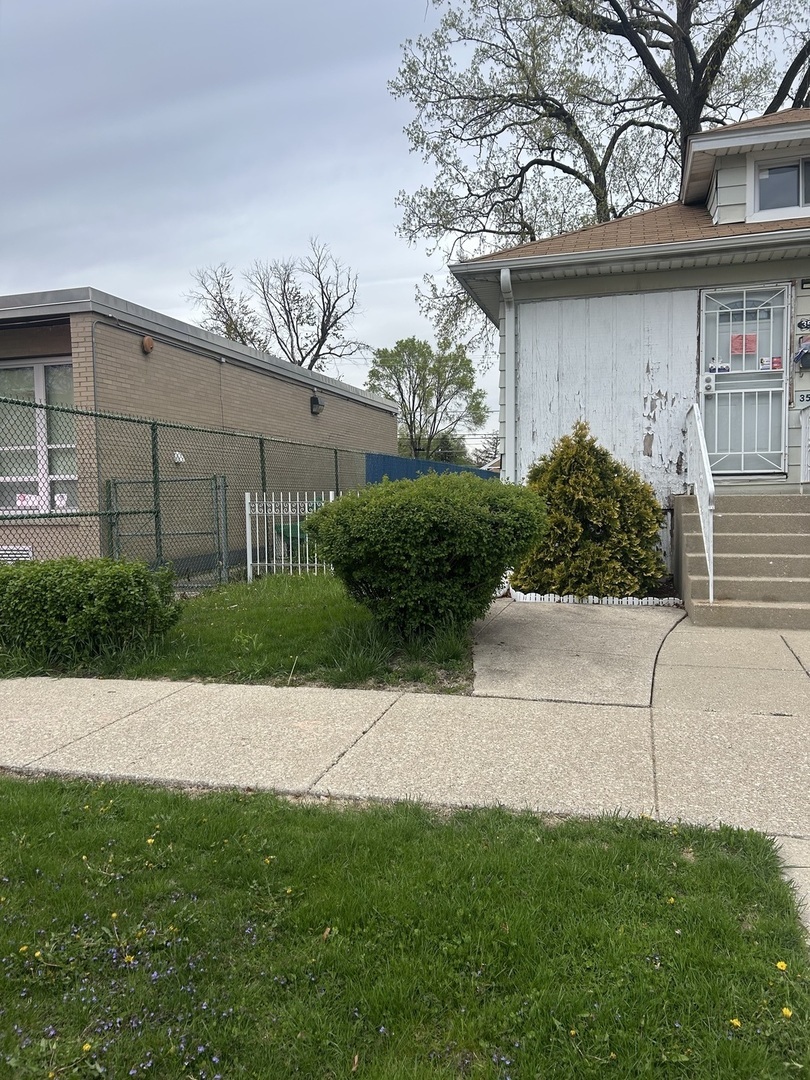 Property Photo: 3509 Wilcox Avenue IL 60104