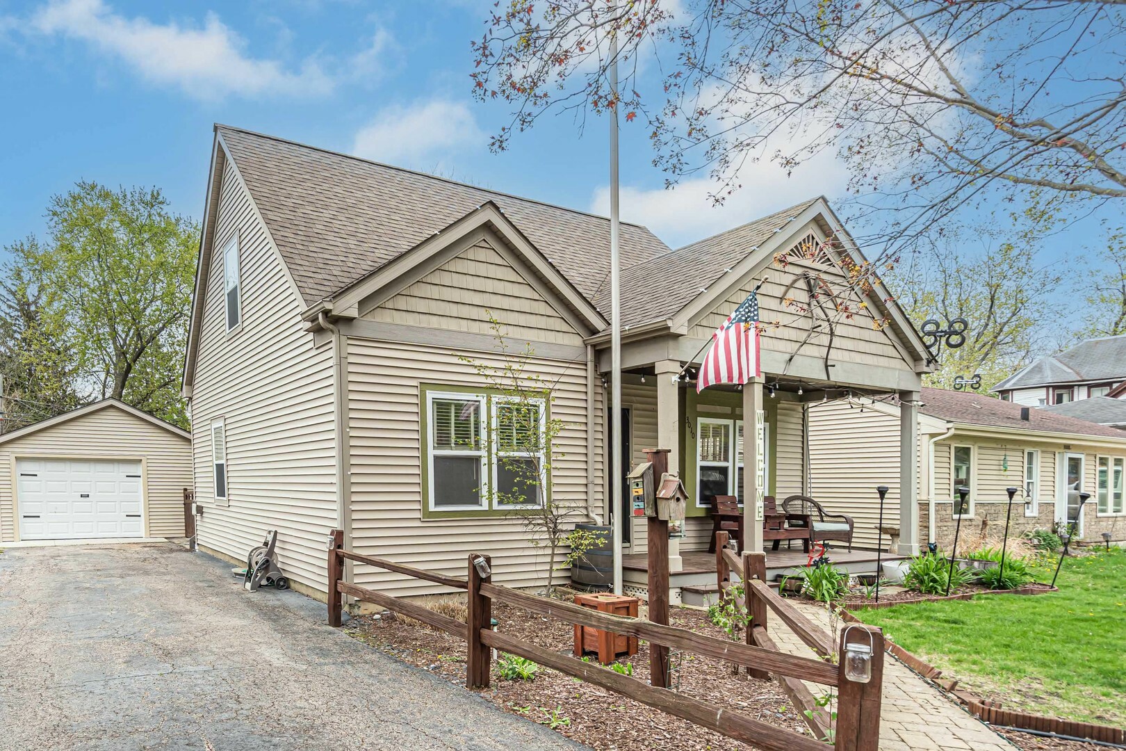 Property Photo: 3010 Mary Lane IL 60051