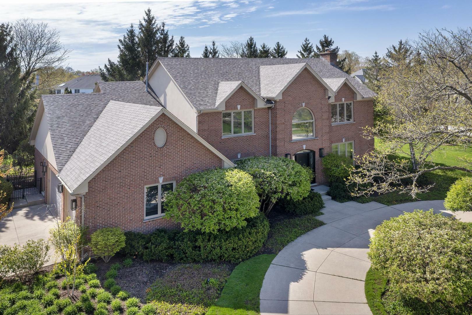 Property Photo: 1510 Windy Hill Drive IL 60062