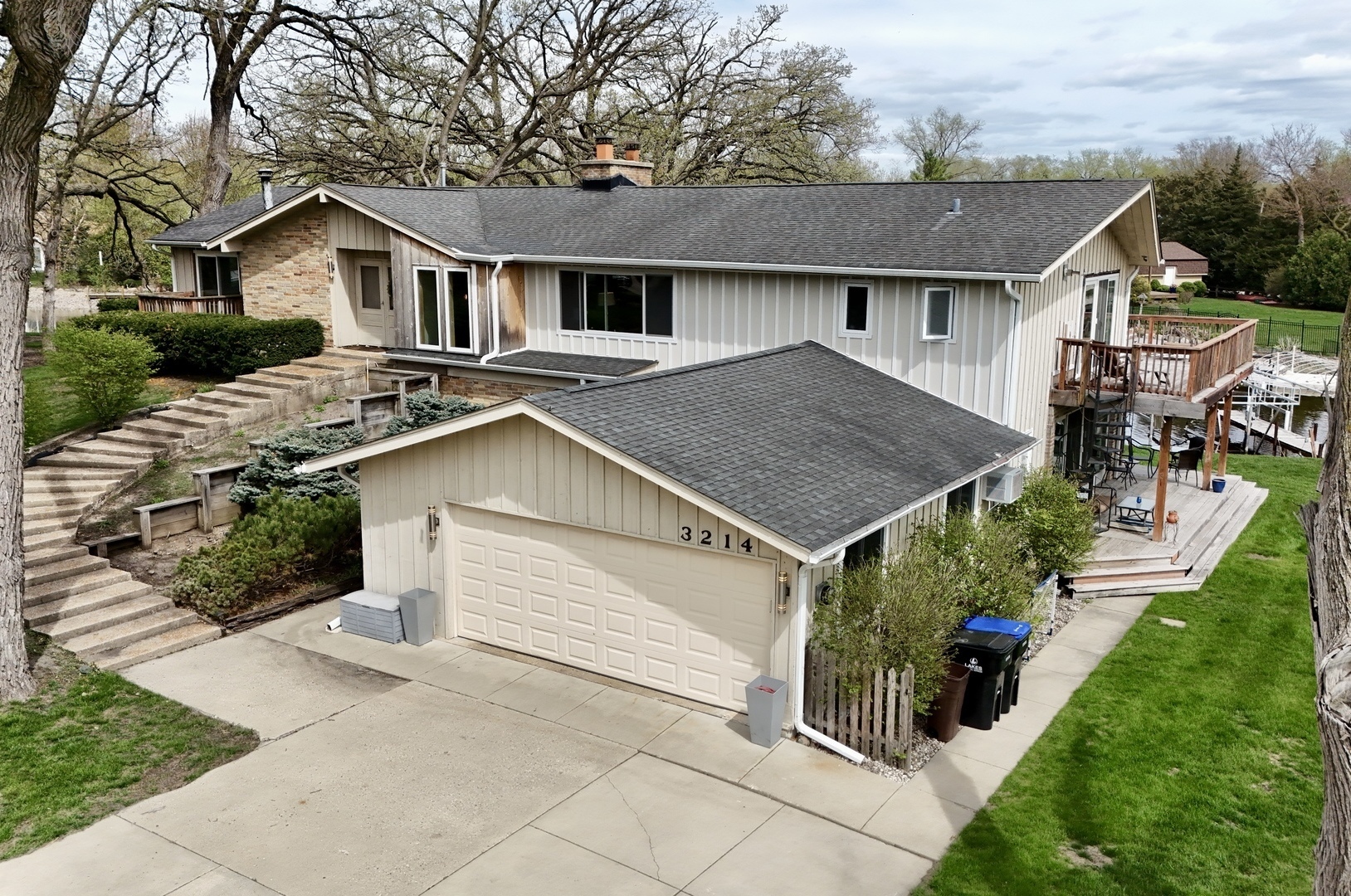 3214 Cove Court  Johnsburg IL 60051 photo