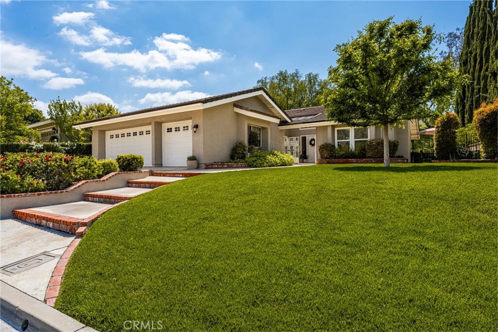 Property Photo:  5333 Via Ramon Road  CA 92887 