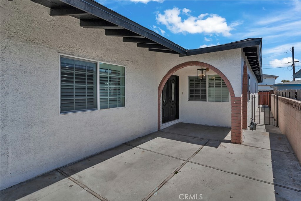 Property Photo:  12222 Oxford Ave  CA 90250 
