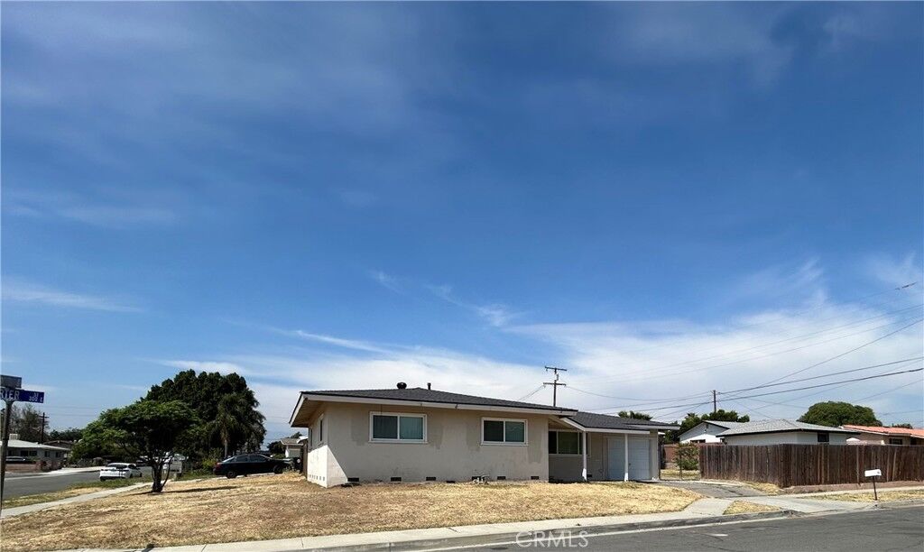 Property Photo:  390 E Carter Street  CA 92376 