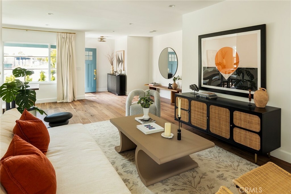 Property Photo: 13310 Zanja Street CA 90066