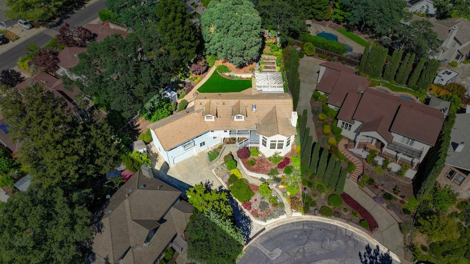 Property Photo: 109 Sharon Court CA 95630