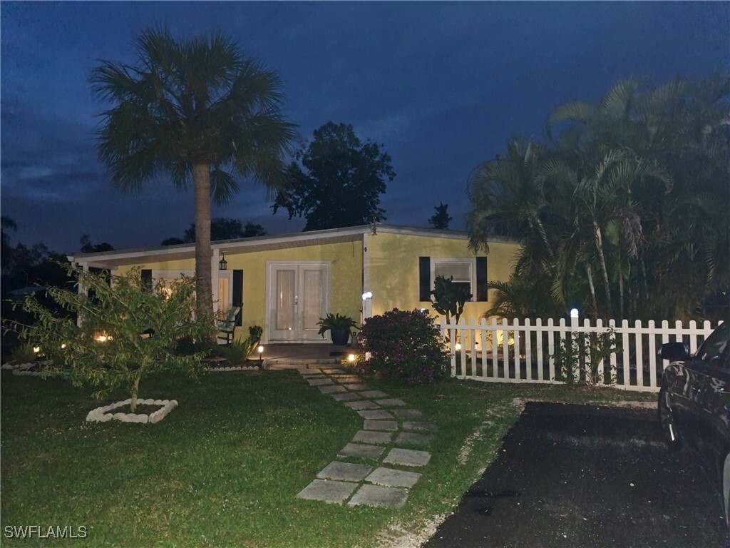 Property Photo: 4510 Alta Vista Drive FL 33950