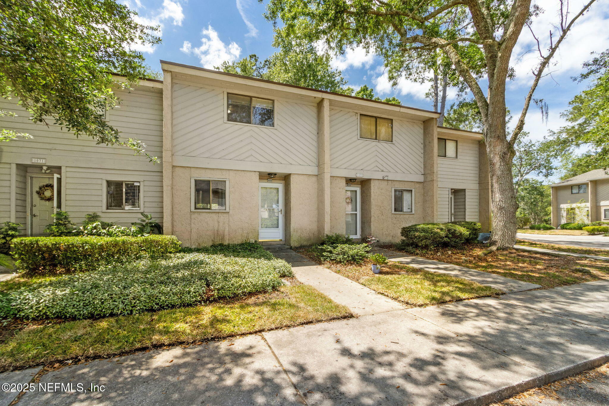 Property Photo: 3801 Crown Point Road 1032 FL 32257