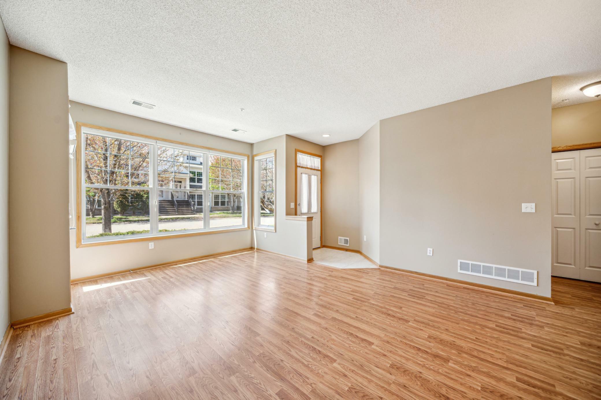 Property Photo: 620 Wesley Commons Drive 22 MN 55427